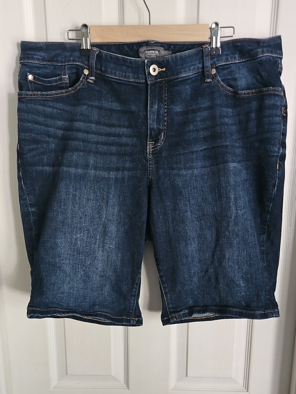torrid Dark Blue Denim Bermuda Shorts - 22 Plus, Stetchy, Soft, Great Condition!